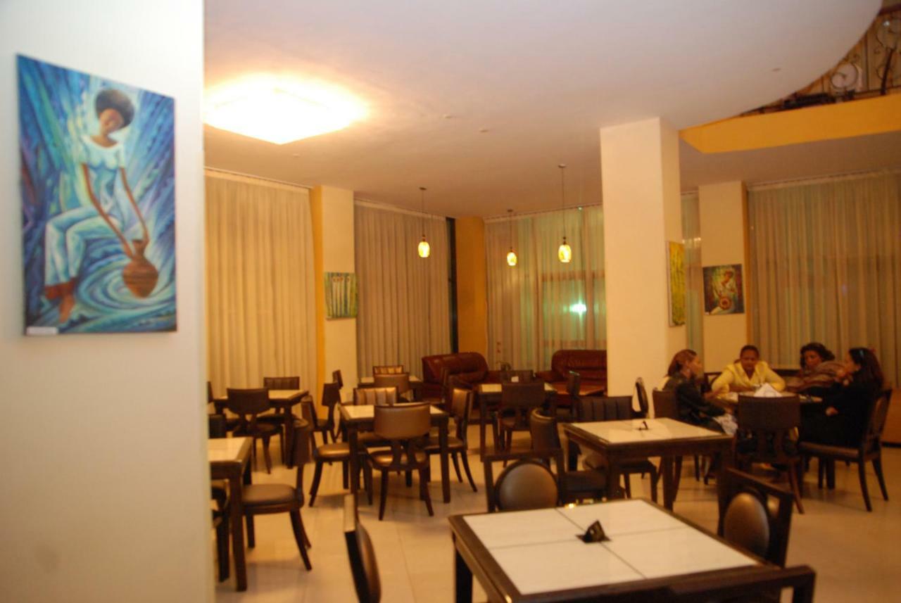 Churchill Addis Ababa Hotel Eksteriør billede